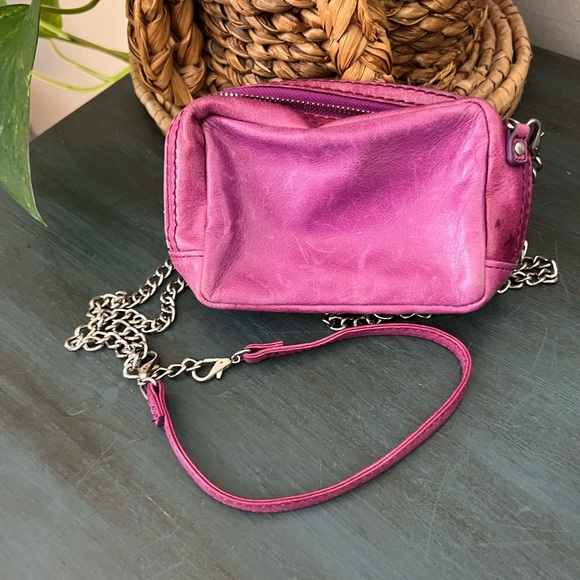 HOBO wallet/ crossbody leather purple/pink 
Zipper closure - Picture 1 of 6